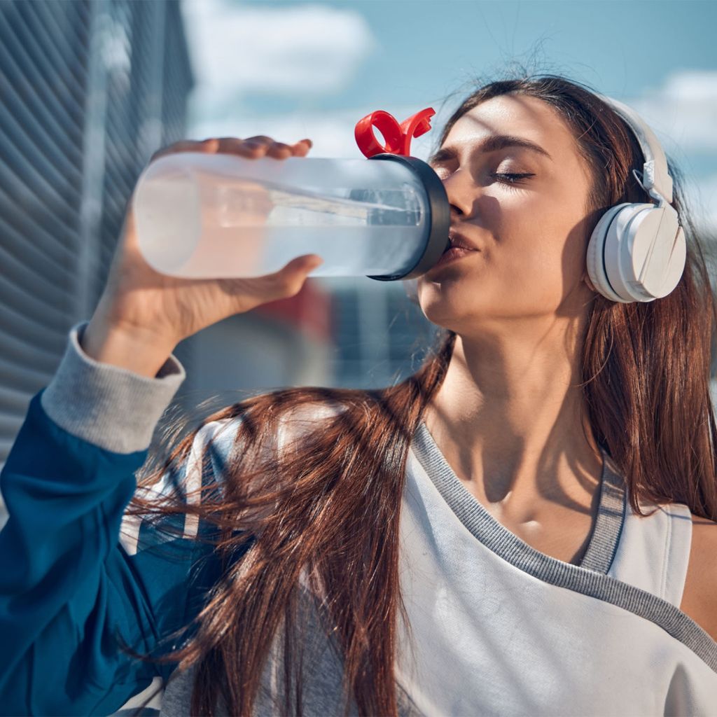 Beat the heat: How to stay hydrated this summer | Well Squared